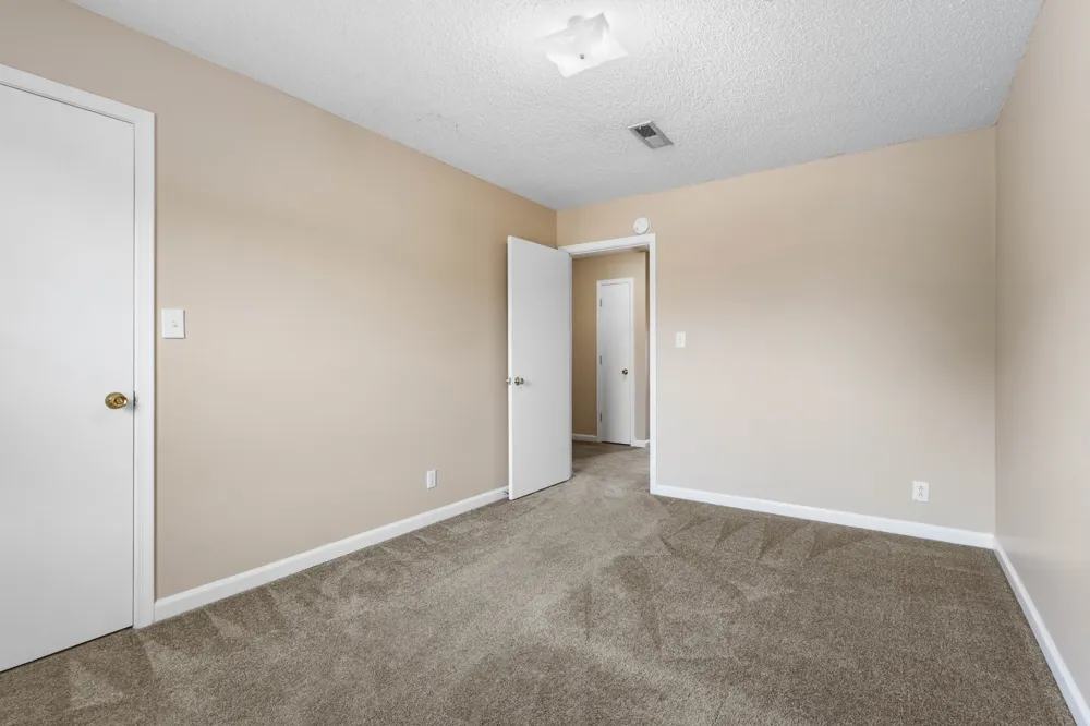 2450 Caroline Dr Clarksville, TN 37042