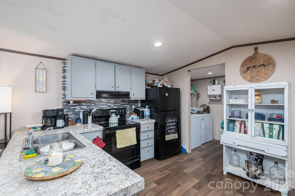 4081 Benny Shrum Lane Maiden, NC 28650