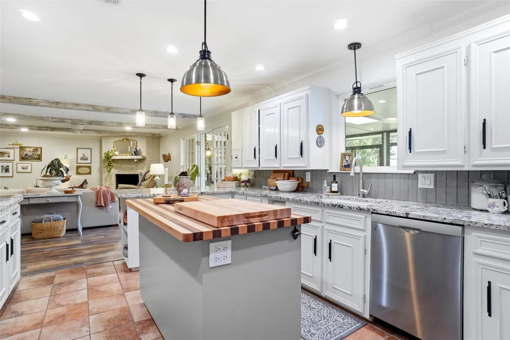 130 Nottingham Circle Bridgeport, TX 76426