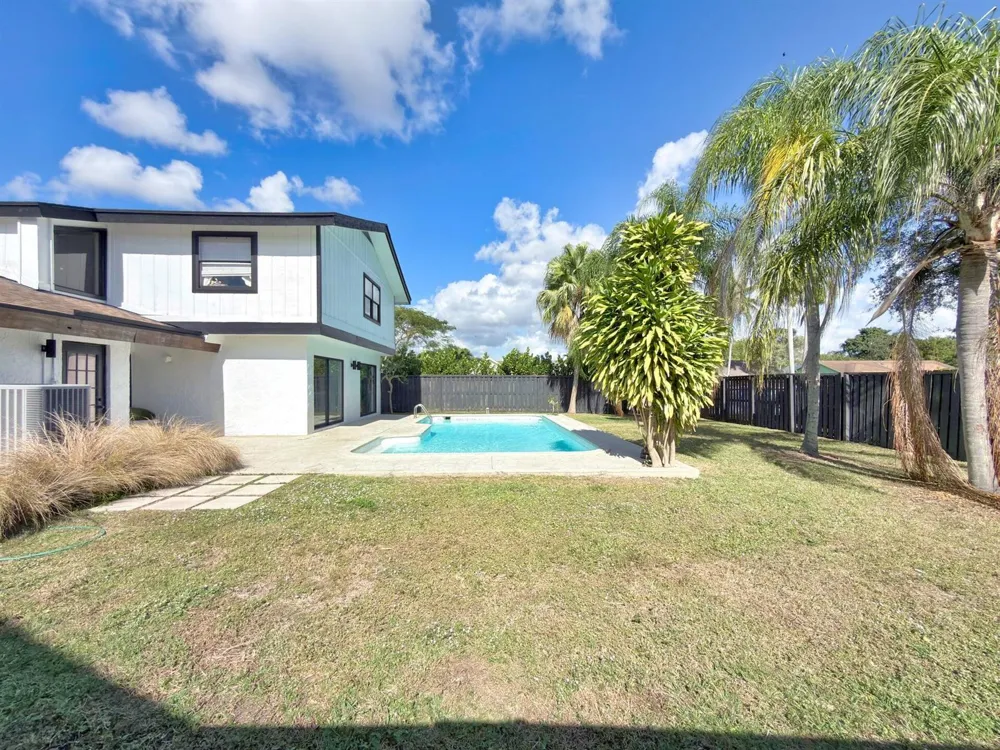 760 Windtree Way Wellington, FL 33414