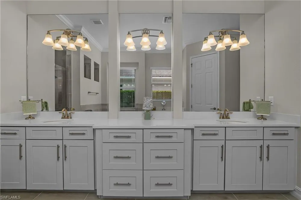 14870 Blue Bay Circle Estero, FL 33913