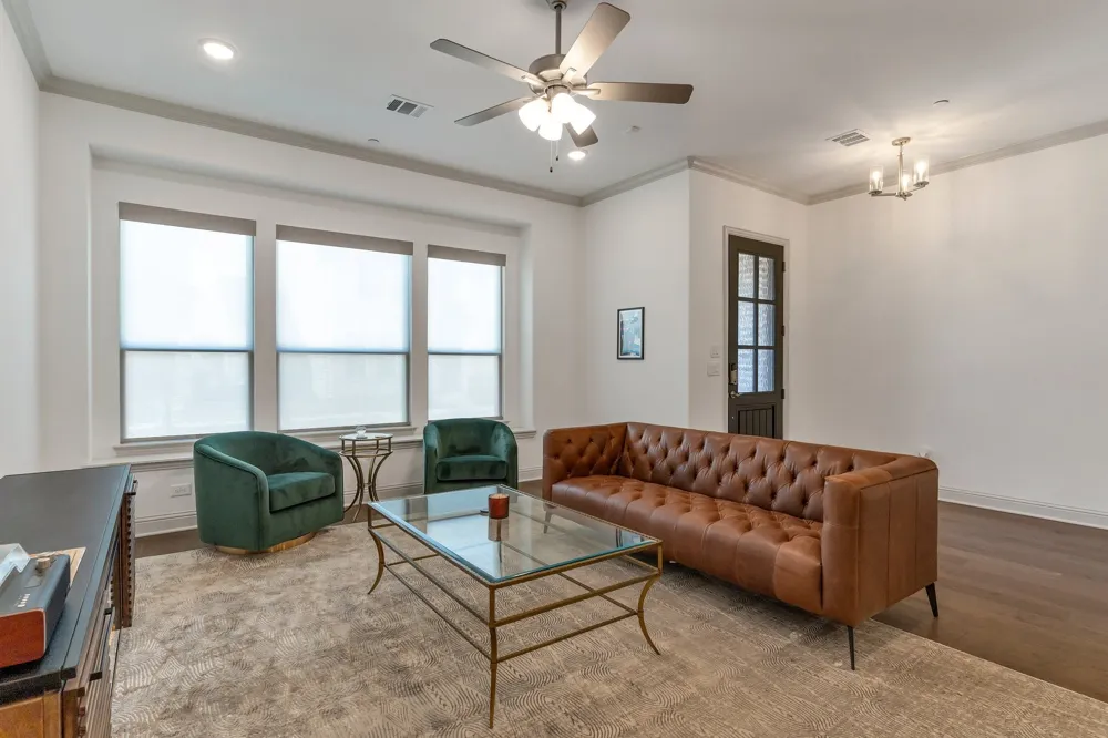 1900 Melinda Lane Farmers Branch, TX 75234