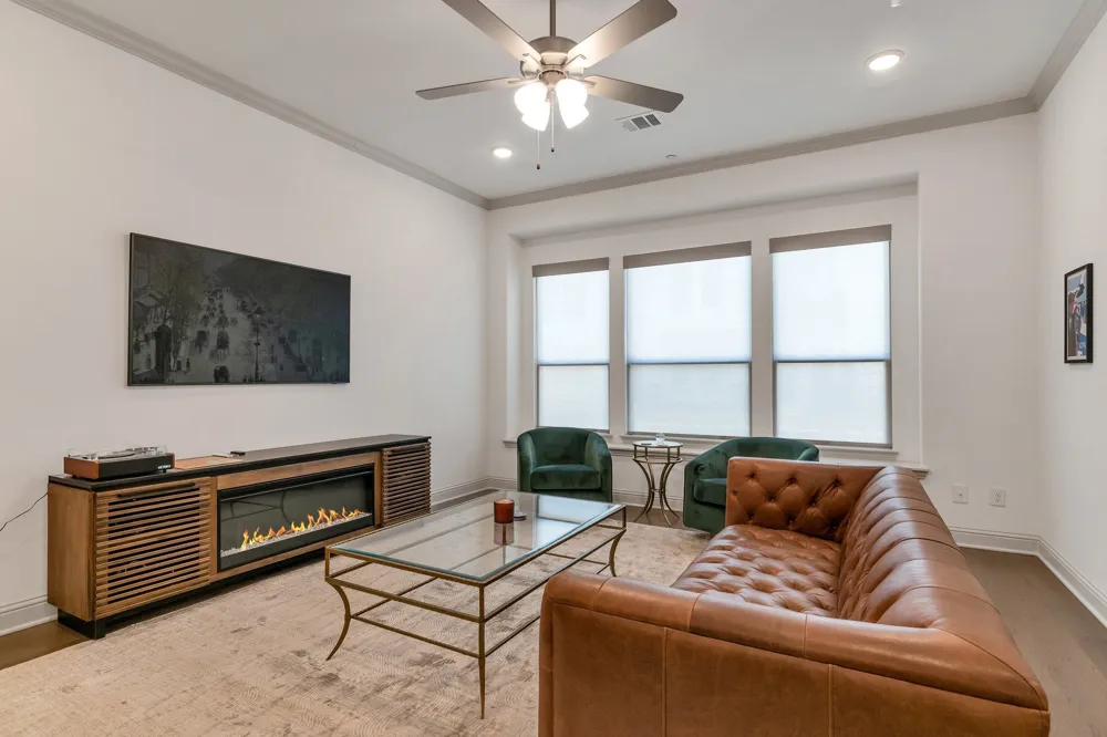 1900 Melinda Lane Farmers Branch, TX 75234