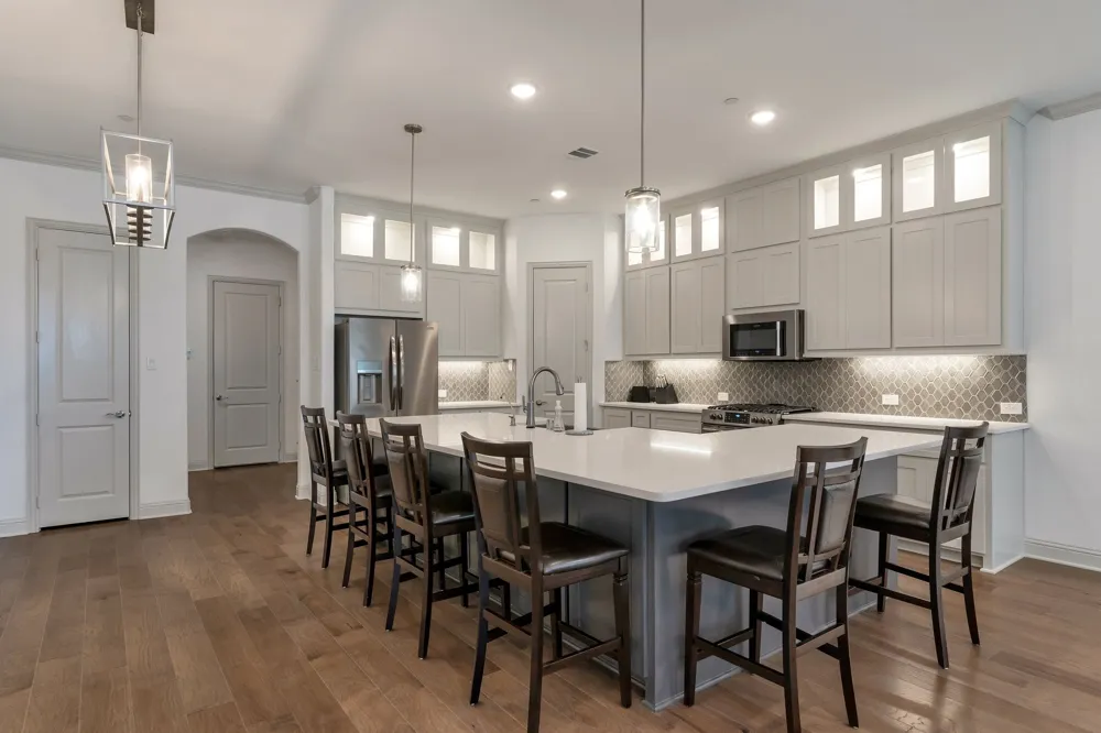 1900 Melinda Lane Farmers Branch, TX 75234