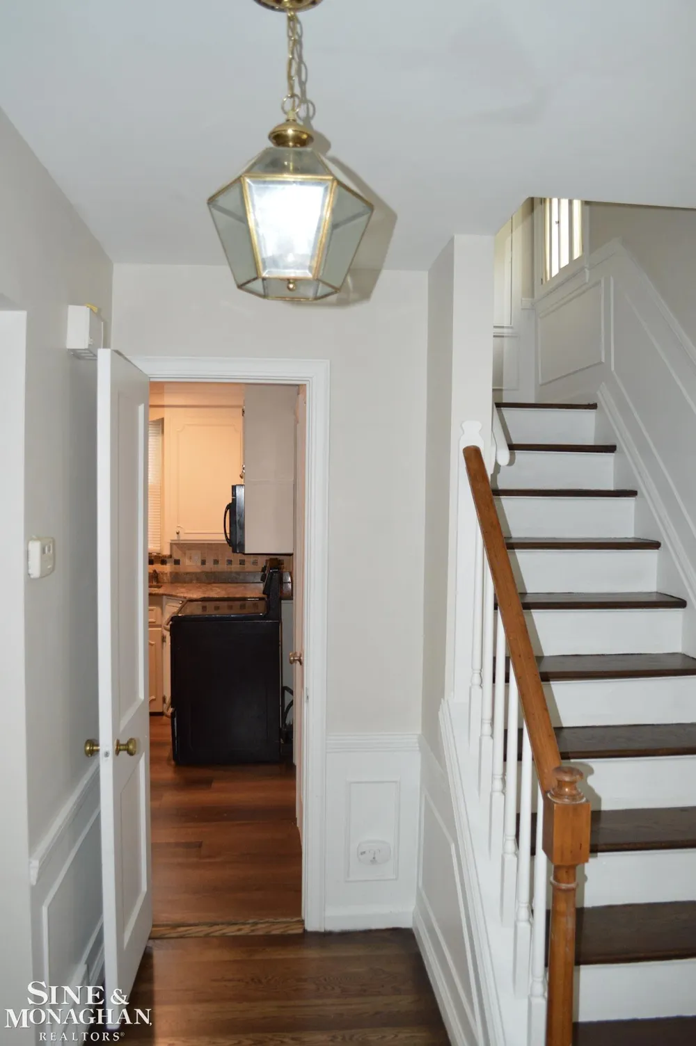 1932 Allard Avenue Grosse Pointe Woods City, MI 48236
