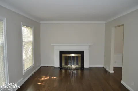 1932 Allard Avenue