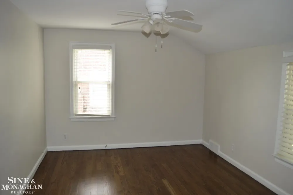 1932 Allard Avenue Grosse Pointe Woods City, MI 48236