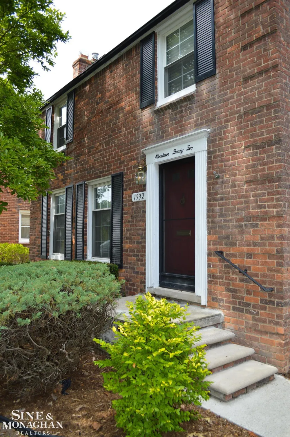 1932 Allard Avenue Grosse Pointe Woods City, MI 48236