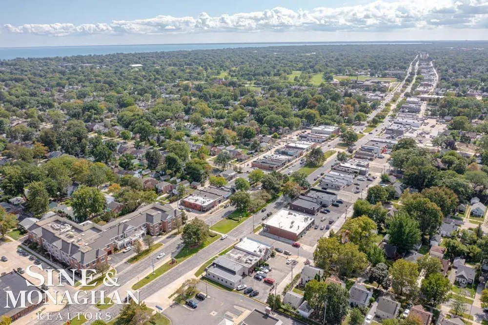 1932 Allard Avenue Grosse Pointe Woods City, MI 48236