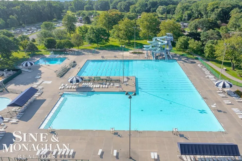 1932 Allard Avenue Grosse Pointe Woods City, MI 48236