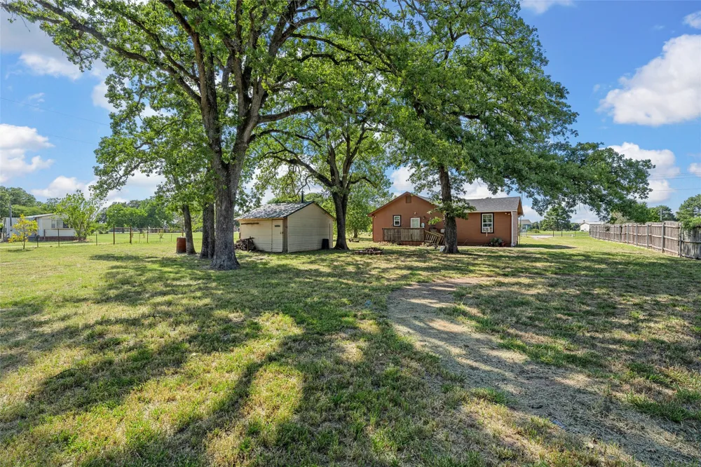 1001 Hamilton Drive Gholson, TX 76705