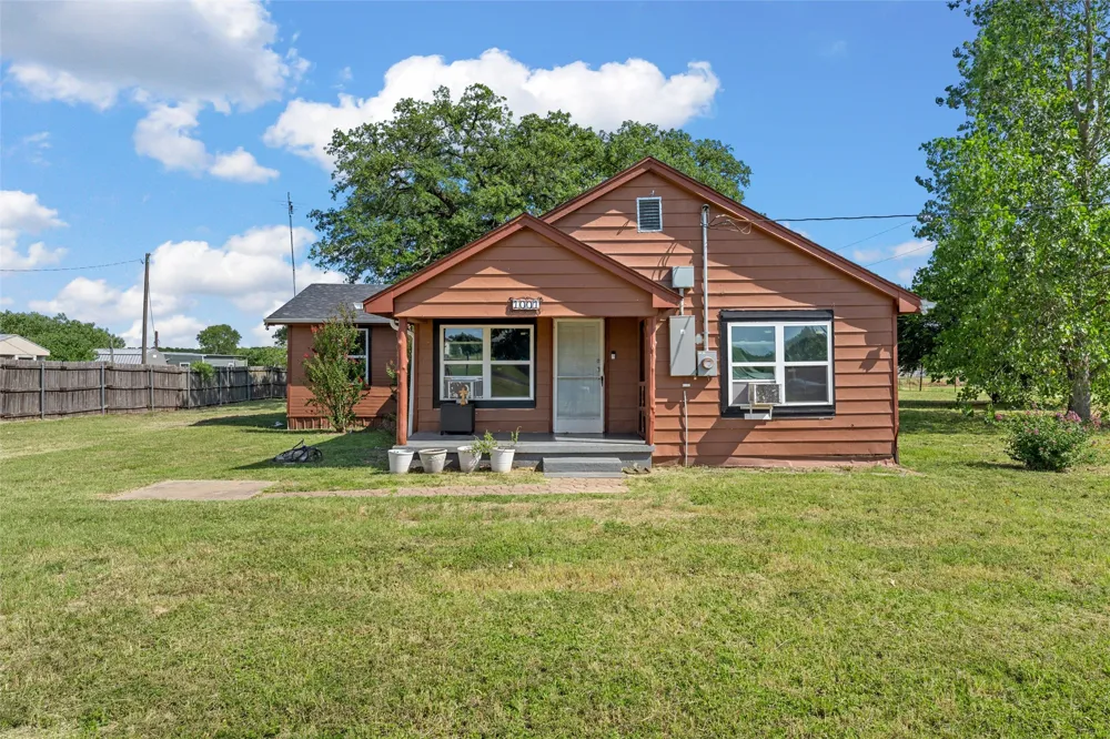 1001 Hamilton Drive Gholson, TX 76705