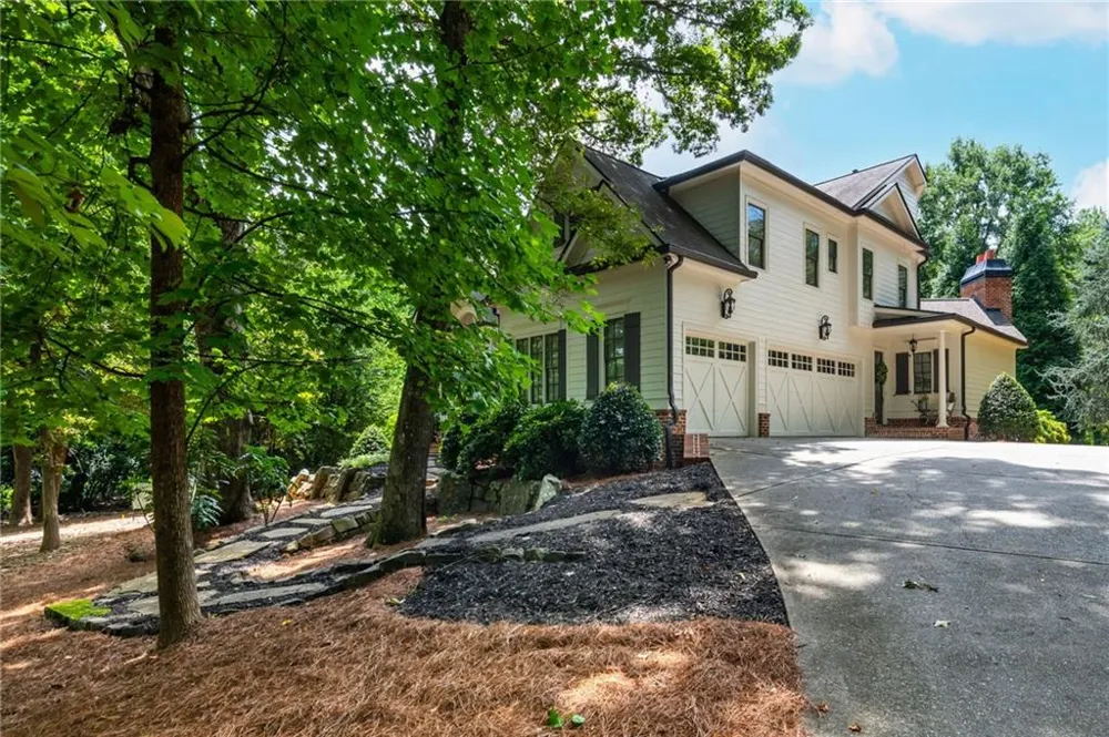 15885 Thompson Road Milton, GA 30004
