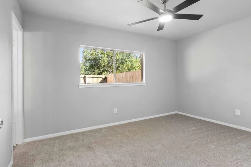7207 Pinehook Lane Houston, TX 77016