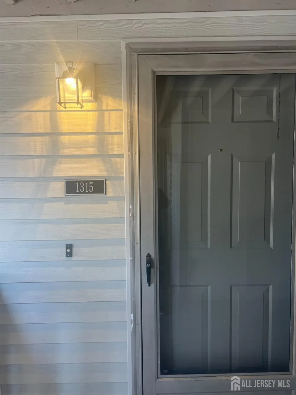 1315 Ravens Crest Drive Plainsboro, NJ 08536
