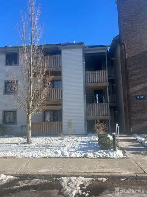 1315 Ravens Crest Drive