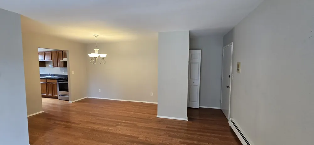 1890 Axtell Drive #5 Troy City, MI 48084