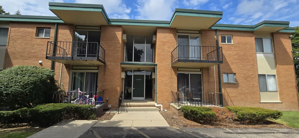 1890 Axtell Drive #5 Troy City, MI 48084