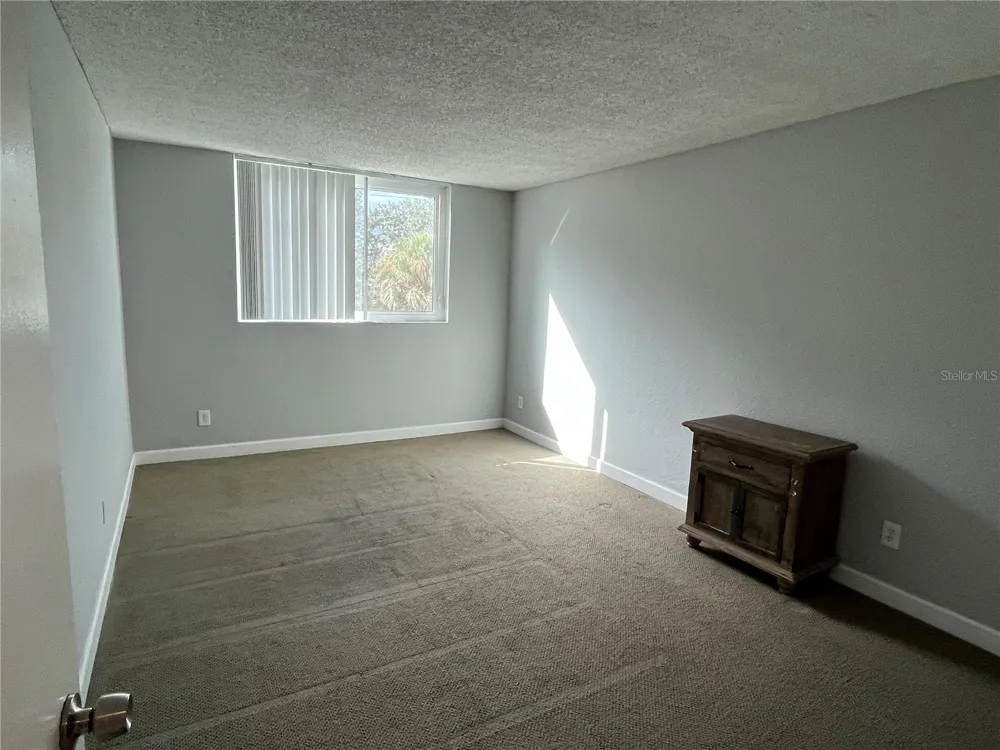 2700 COCONUT BAY LANE #2C Sarasota, FL 34237
