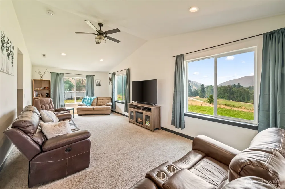 67 Dinkelman Lane Entiat, WA 98822