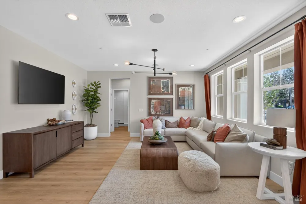 826 Buckley Drive Santa Rosa, CA 95407