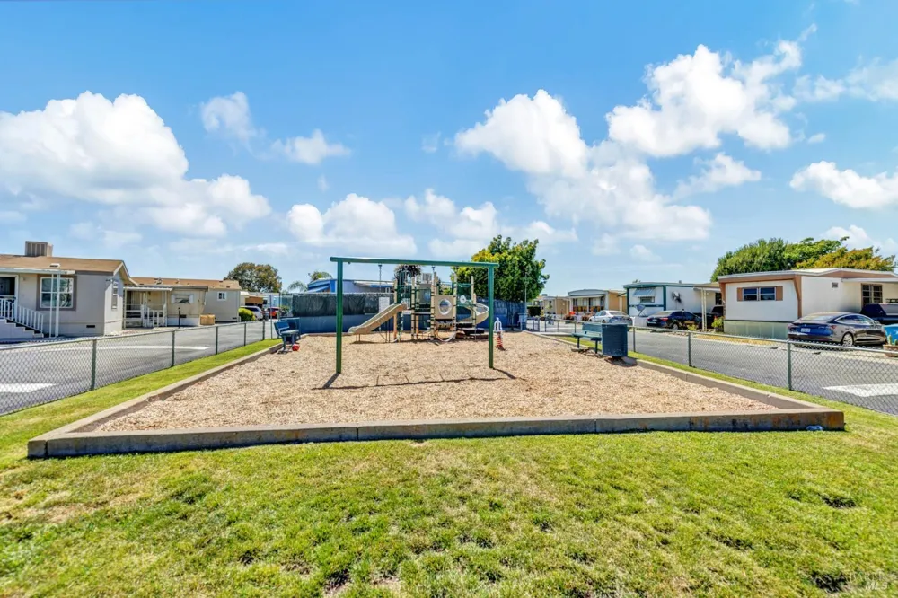 37 Catalpa Drive Vallejo, CA 94589