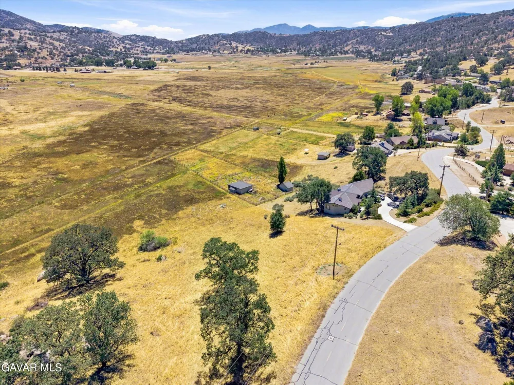 23760 Dart Drive Tehachapi, CA 93561