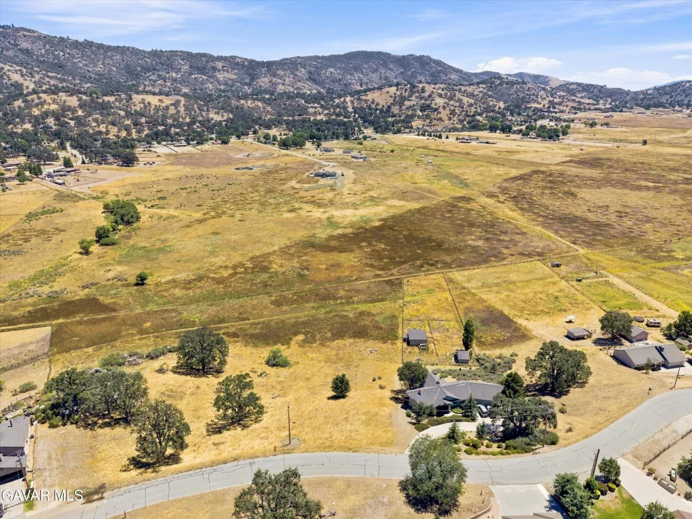23760 Dart Drive Tehachapi, CA 93561
