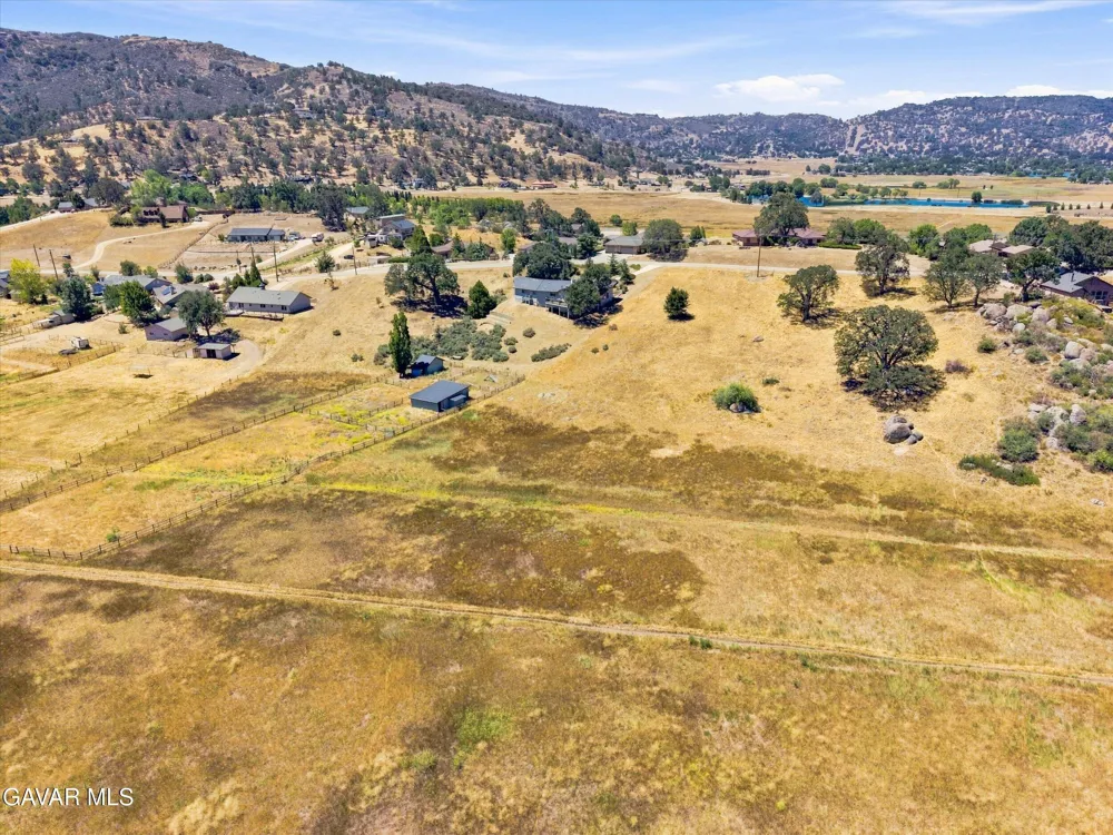 23760 Dart Drive Tehachapi, CA 93561