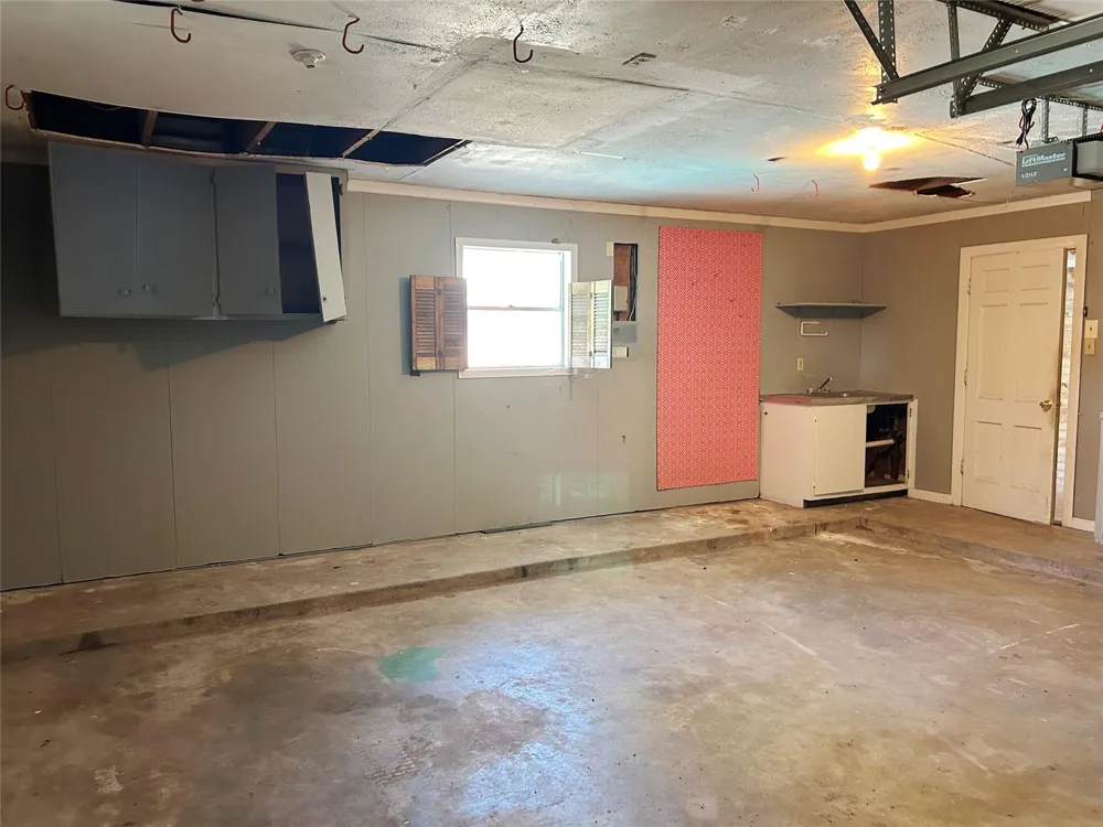 5822 4th Street Danbury, TX 77534