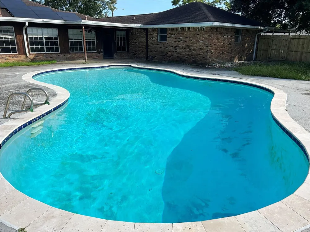 5822 4th Street Danbury, TX 77534