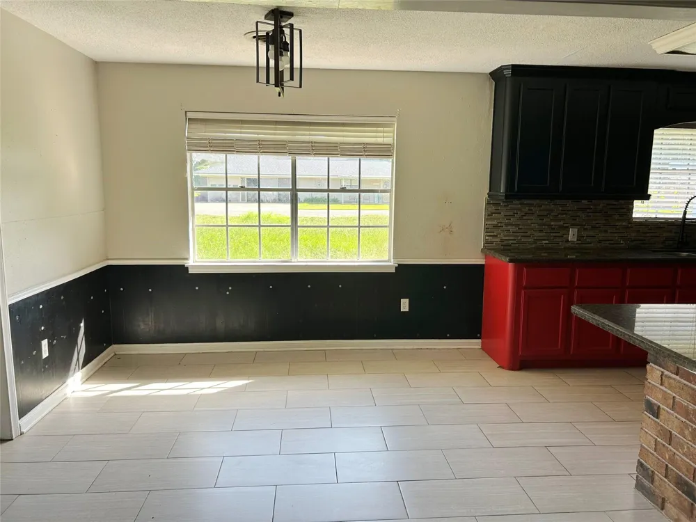 5822 4th Street Danbury, TX 77534