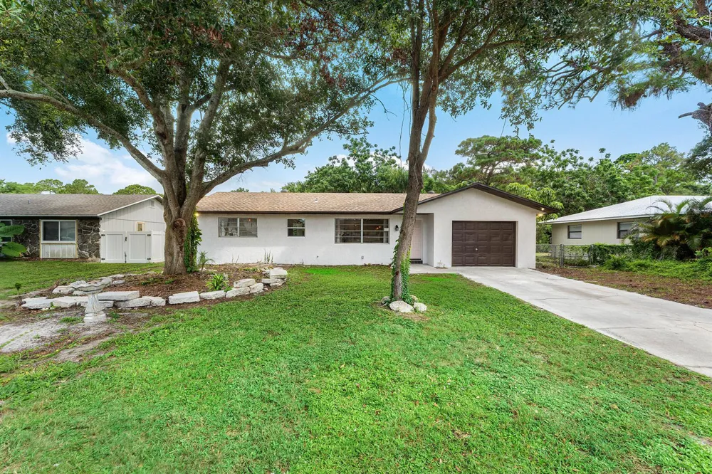 6185 SE AUDUBON LANE Hobe Sound, FL 33455