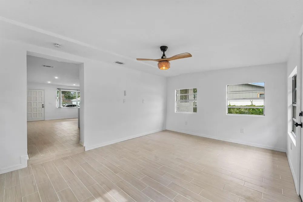 6185 SE AUDUBON LANE Hobe Sound, FL 33455