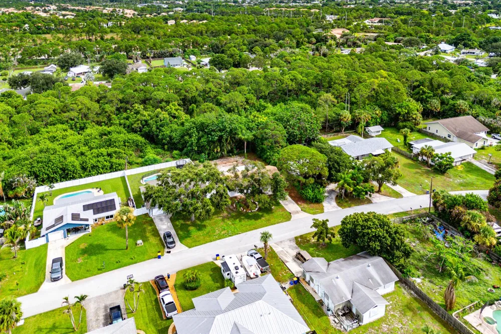 6185 SE AUDUBON LANE Hobe Sound, FL 33455