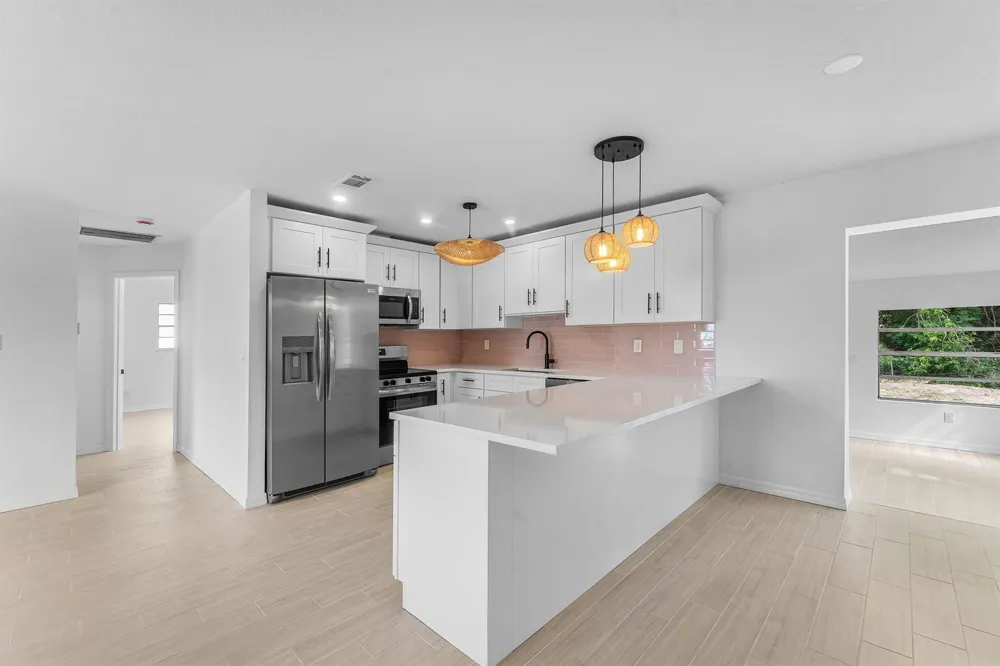 6185 SE AUDUBON LANE Hobe Sound, FL 33455