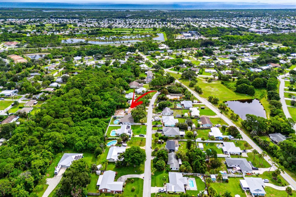 6185 SE AUDUBON LANE Hobe Sound, FL 33455