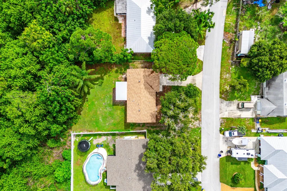 6185 SE AUDUBON LANE Hobe Sound, FL 33455