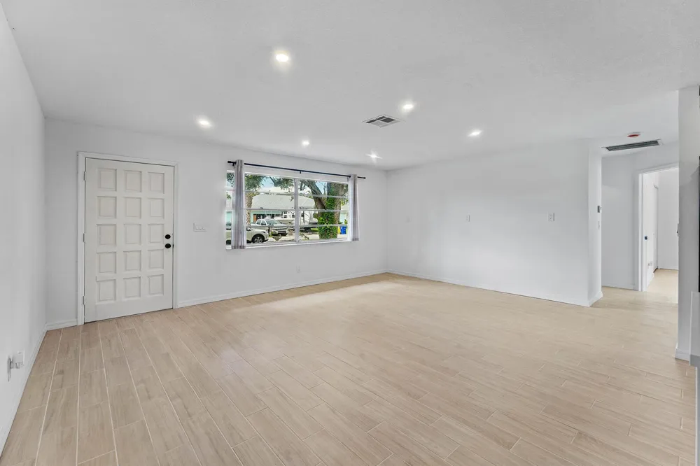 6185 SE AUDUBON LANE Hobe Sound, FL 33455