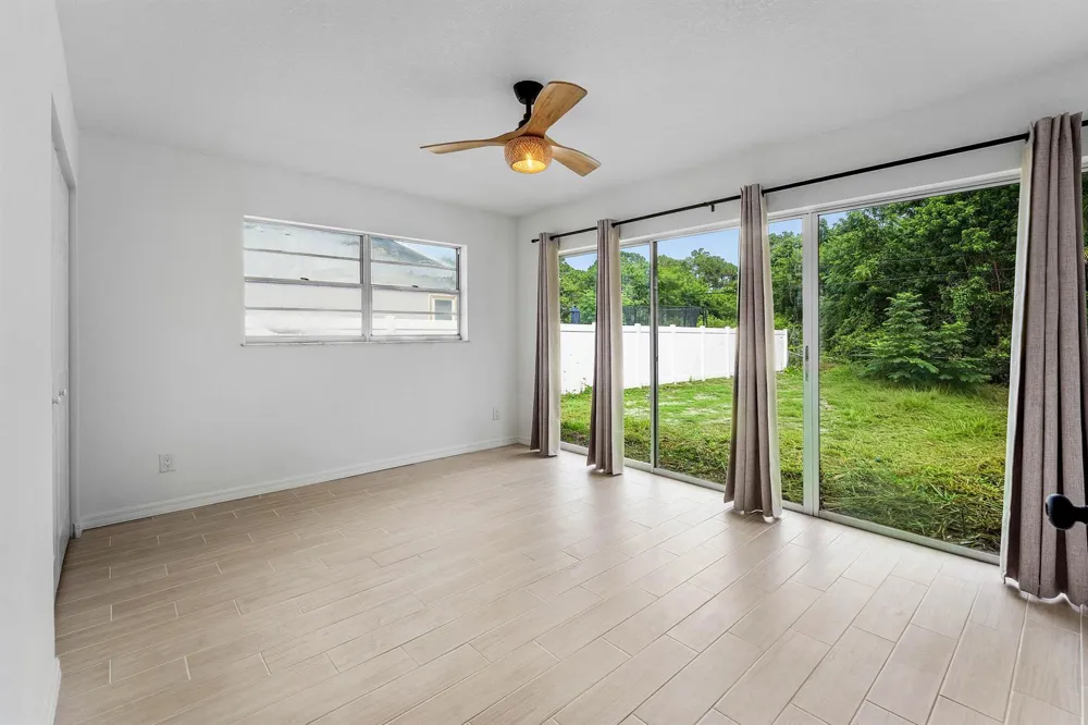 6185 SE AUDUBON LANE Hobe Sound, FL 33455