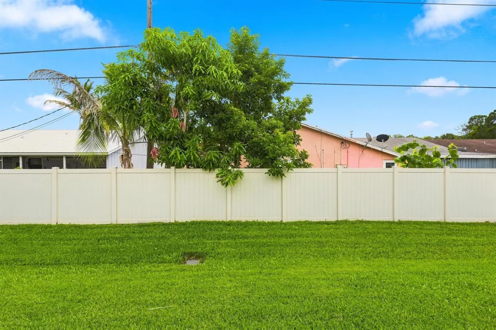 4357 SE SCOTLAND CAY WAY Stuart, FL 34997