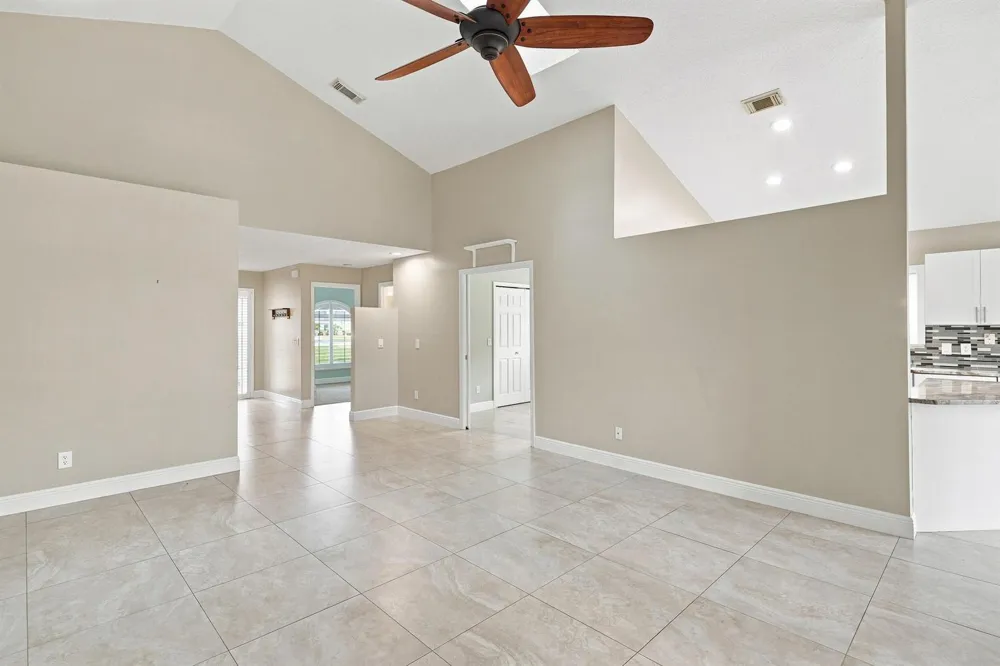 4357 SE SCOTLAND CAY WAY Stuart, FL 34997