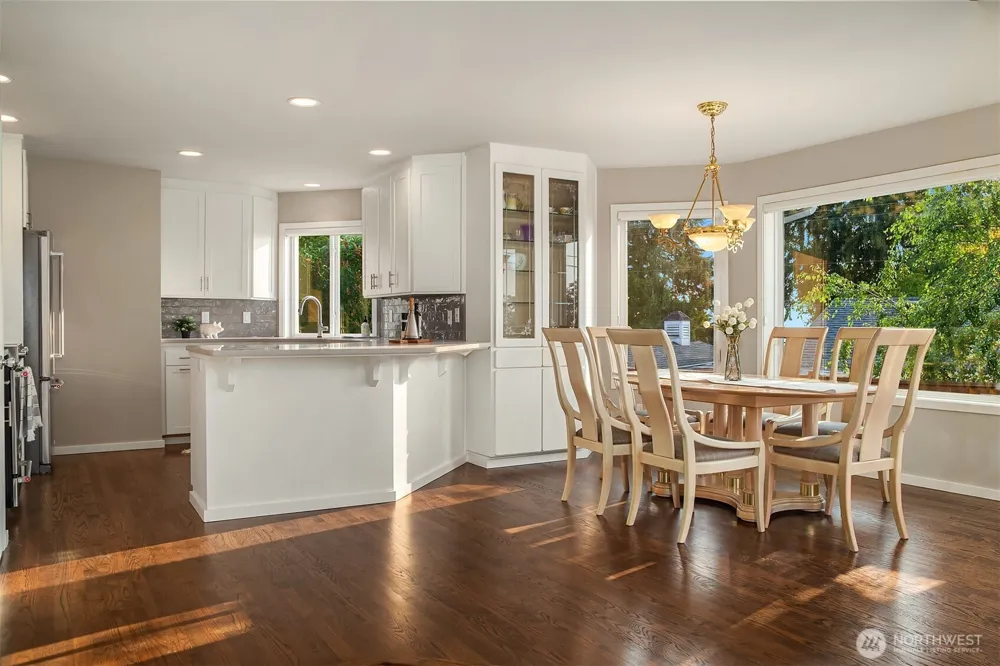 912 Cedar Street Edmonds, WA 98020
