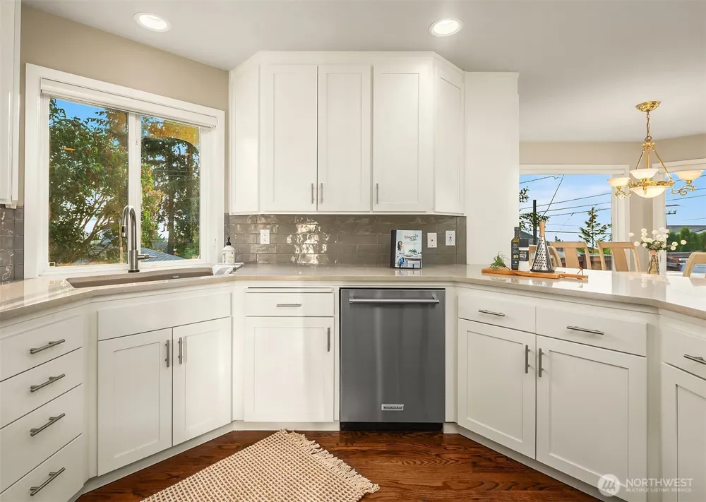 912 Cedar Street Edmonds, WA 98020