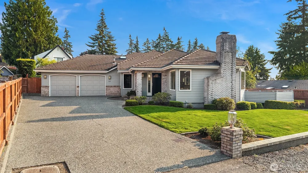 912 Cedar Street Edmonds, WA 98020