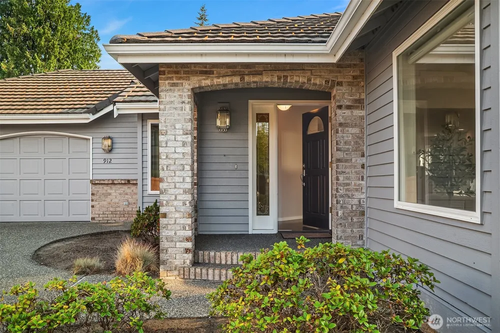 912 Cedar Street Edmonds, WA 98020