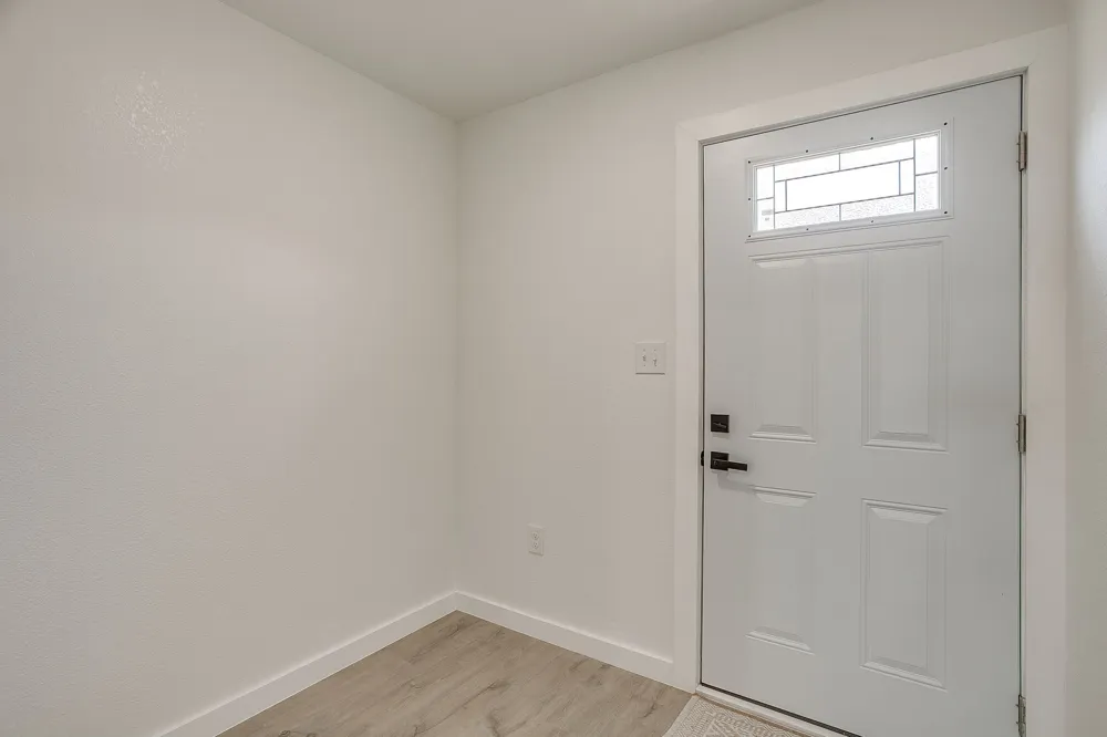 203 E South Itasca, TX 76055