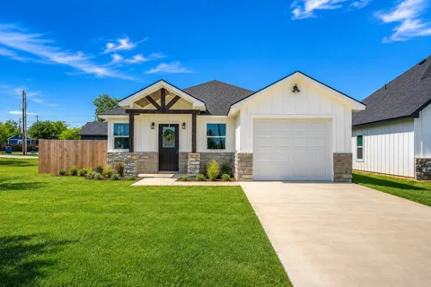 203 E South