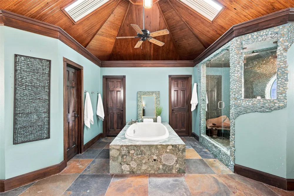 4300 Eaton Circle Colleyville, TX 76034