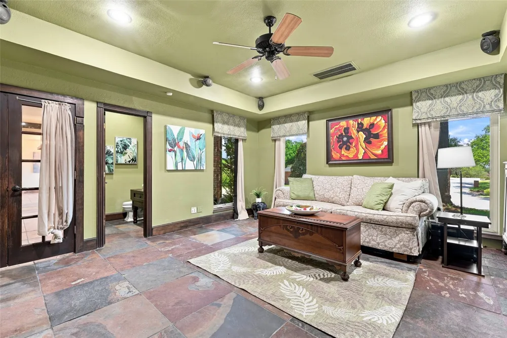 4300 Eaton Circle Colleyville, TX 76034